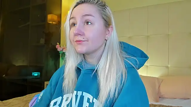 Debbie Taylor online show from January 8, 5:30 pm