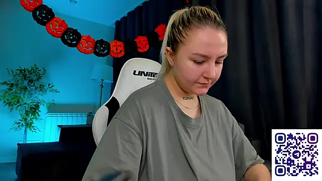 Debbie Taylor online show from October 31, 3:08 pm