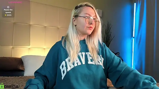 Debbie Taylor online show from April 8, 5:25 pm