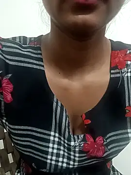 Snapshot of Rajni-Mehra chatting on March 18, 6:50 am Rajni-Mehra online show from March 18, 6:50 am