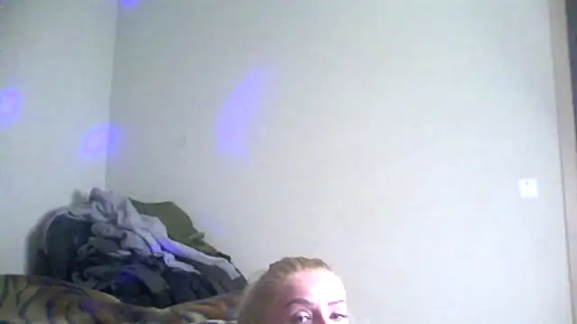 Snapshot of BrigitDani_ chatting on November 20, 1:12 pm BrigitDani online show from November 20, 1:12 pm