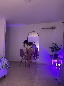 Snapshot of adop_me__ chatting on February 14, 10:43 pm adop me online show from February 14, 10:43 pm