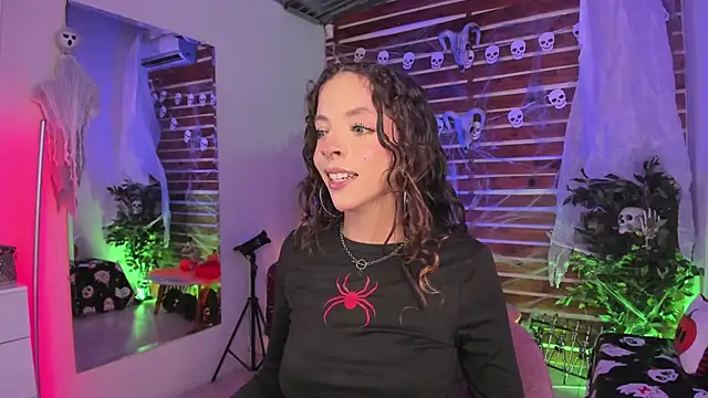 Snapshot of Sapphire_Venuss chatting on October 19, 2:25 am Sapphire Venuss online show from October 19, 2:25 am