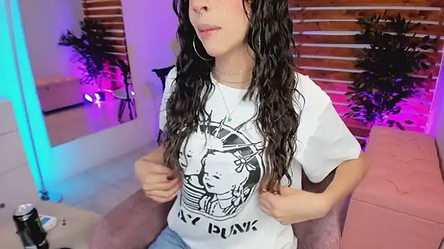 Sapphire Venuss online show from February 7, 12:18 am