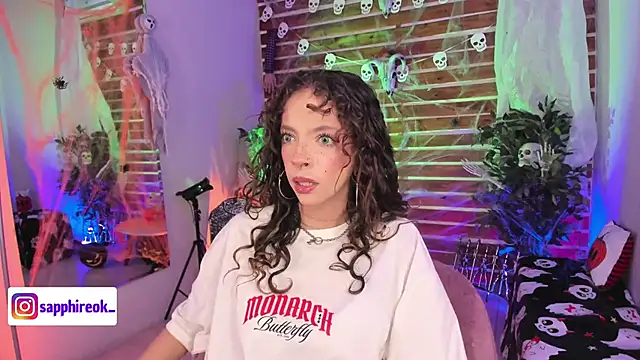 Snapshot of Sapphire_Venuss chatting on October 11, 1:39 am Sapphire Venuss online show from October 11, 1:39 am