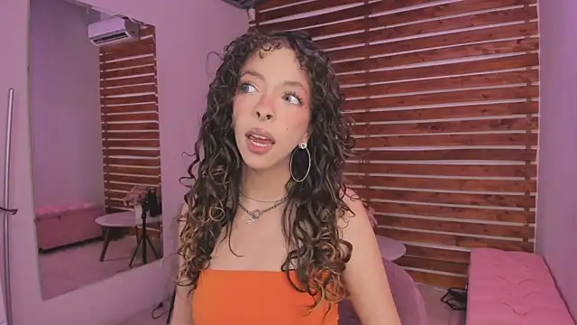 Sapphire Venuss online show from December 4, 2:21 am