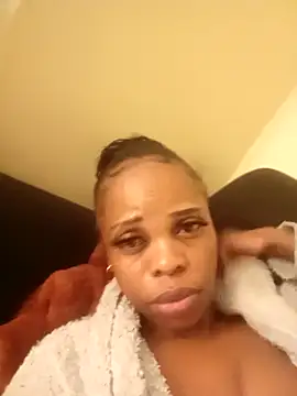 Snapshot of SweetHotLipsX39 chatting on October 17, 6:17 am SweetHotLipsX39 online show from October 17, 6:17 am