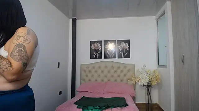 lily f00x online show from March 25, 12:37 pm