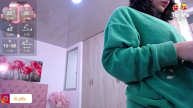 lily f00x online show from September 23, 12:34 pm