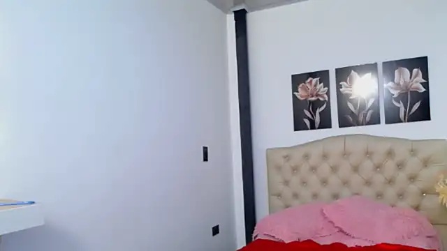 lily f00x online show from March 20, 1:56 pm