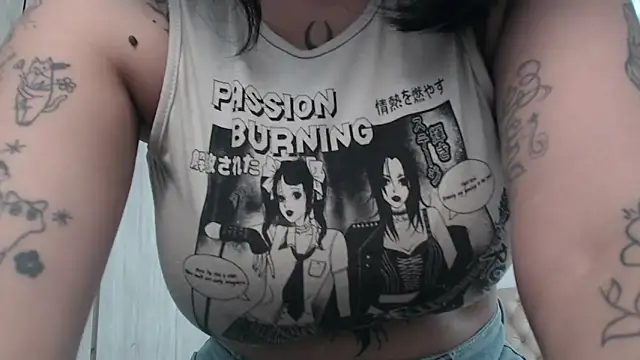 Snapshot of lily_f00x chatting on November 21, 12:26 pm lily f00x online show from November 21, 12:26 pm