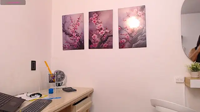 lily f00x online show from February 21, 12:40 pm