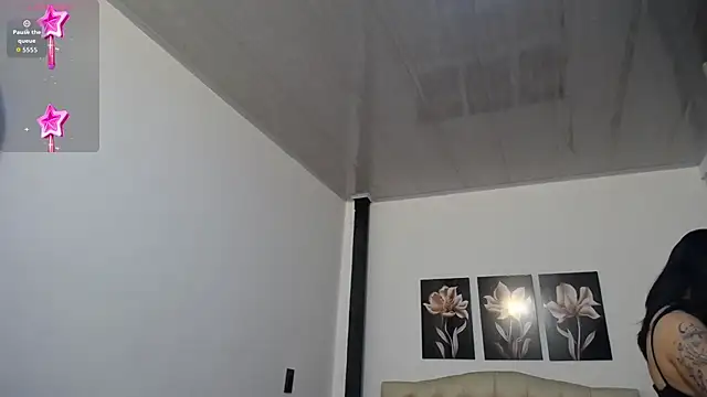 lily f00x online show from April 8, 12:39 pm