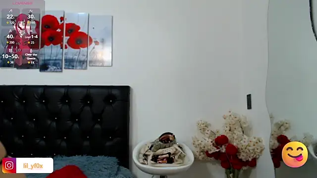 Snapshot of lily_f00x chatting on November 30, 12:28 pm lily f00x online show from November 30, 12:28 pm