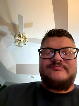 Snapshot of Watson4U chatting on November 21, 3:55 pm Watson4U online show from November 21, 3:55 pm