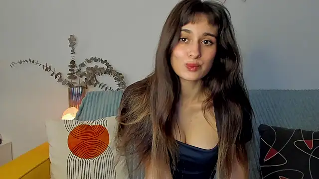 erika hoiree online show from November 3, 7:46 am