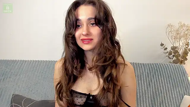 erika hoiree online show from February 9, 1:11 am