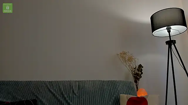 erika hoiree online show from March 22, 4:14 am