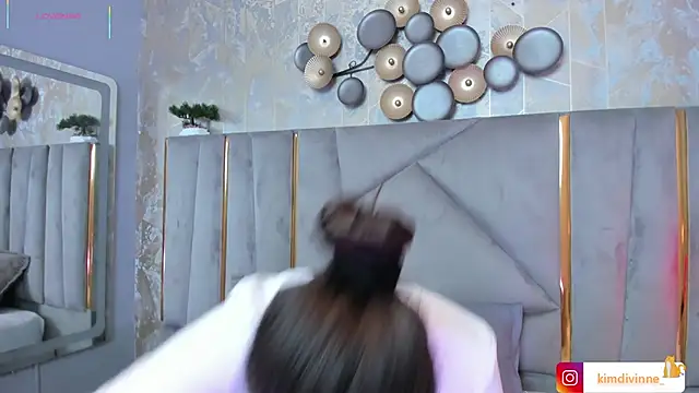 KimDevinne online show from September 20, 3:11 am