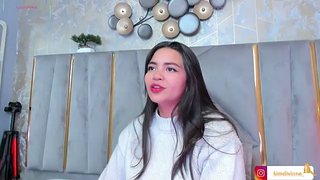 KimDevinne online show from September 25, 2:50 am