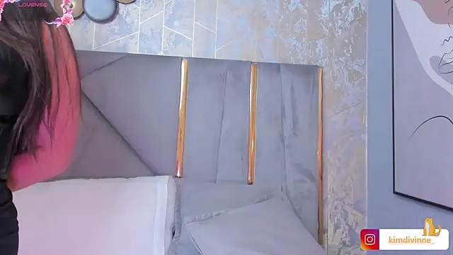 KimDevinne online show from March 14, 2:42 am