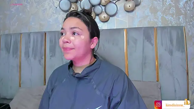 KimDevinne online show from October 9, 3:18 am