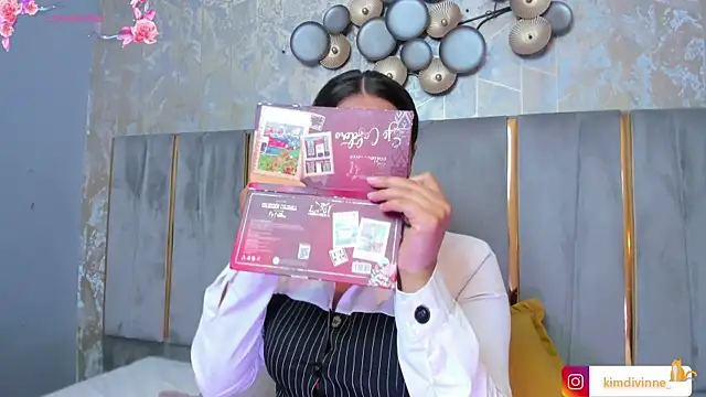 KimDevinne online show from October 11, 3:18 am