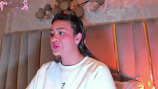 KimDevinne online show from February 21, 2:24 am