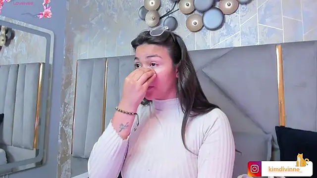 KimDevinne online show from February 26, 2:41 am