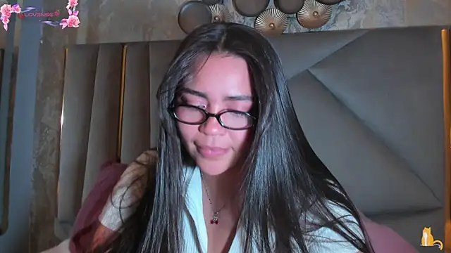 KimDevinne online show from July 12, 2:56 am