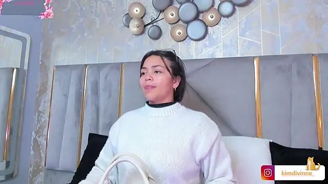 KimDevinne online show from March 8, 3:06 am