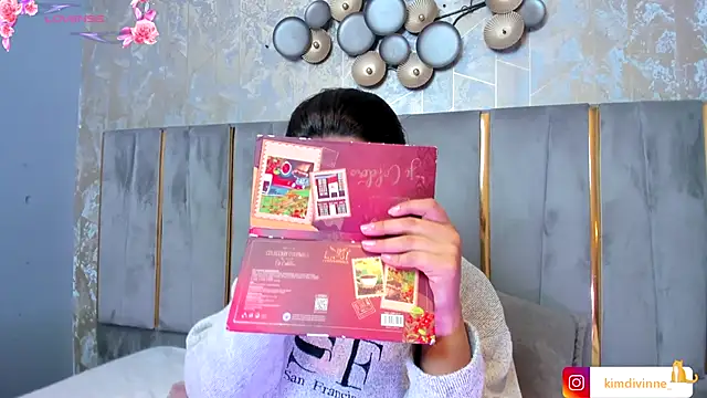 KimDevinne online show from October 12, 3:30 am