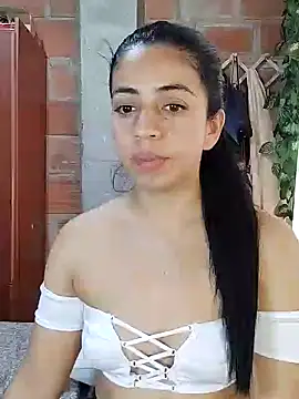 Snapshot of anngela01 chatting on January 22, 8:49 pm anngela01 online show from January 22, 8:49 pm