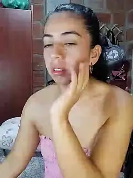 Snapshot of anngela01 chatting on December 9, 5:51 am anngela01 online show from December 9, 5:51 am