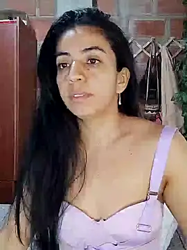 Snapshot of anngela01 chatting on January 23, 6:03 pm anngela01 online show from January 23, 6:03 pm