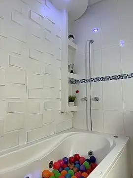 Snapshot of AnahinClar chatting on December 13, 8:04 pm AnahinClar online show from December 13, 8:04 pm