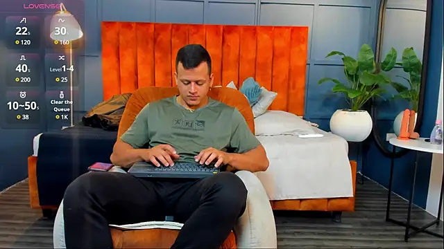 Alex towers online show from December 21, 6:55 pm