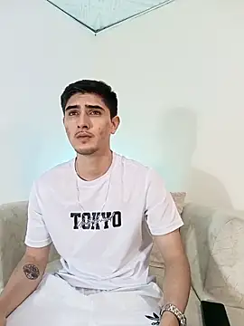 PhilipRich online show from October 21, 5:45 pm