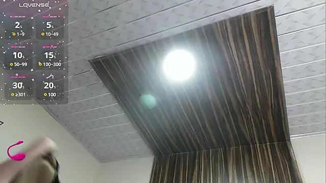 Snapshot of issa_soto_ chatting on February 11, 1:41 pm issa soto online show from February 11, 1:41 pm