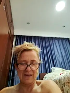 issa soto  online show from March 8, 2:04 am