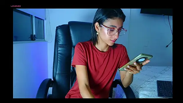 thedianakaro online show from May 25, 3:50 am