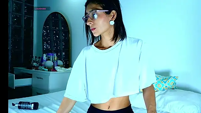 thedianakaro online show from October 8, 3:41 am