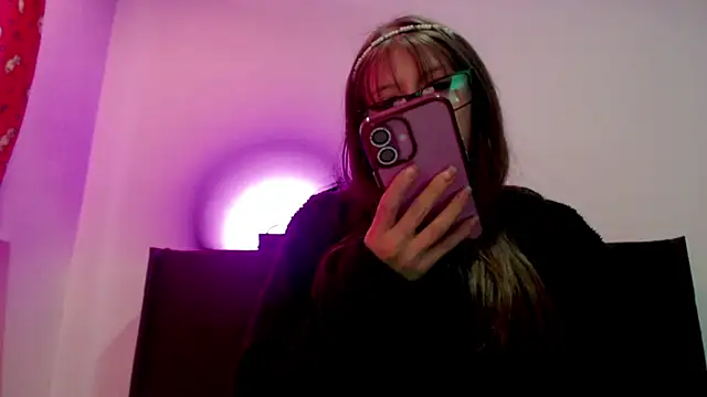 Aurora blossom   online show from December 3, 8:52 pm