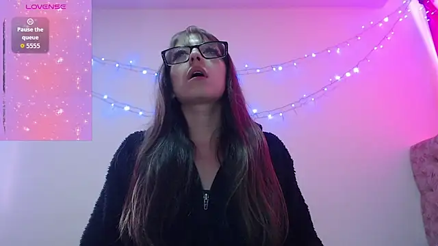 Aurora blossom   online show from December 15, 7:20 pm