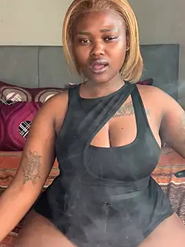 Snapshot of ThickPearlx23 chatting on July 28, 12:48 pm ThickPearlx23 online show from July 28, 12:48 pm