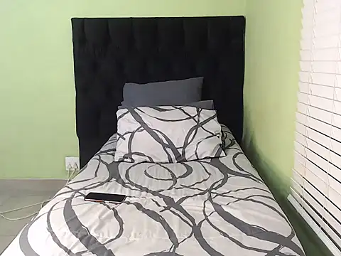 ThickPearlx23 online show from November 6, 2:59 am