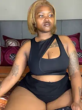 Snapshot of ThickPearlx23 chatting on July 28, 5:12 pm ThickPearlx23 online show from July 28, 5:12 pm