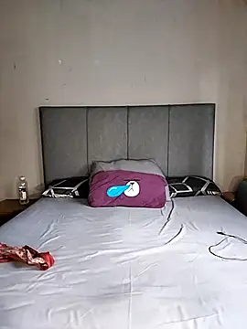 ThickPearlx23 online show from February 28, 6:57 am