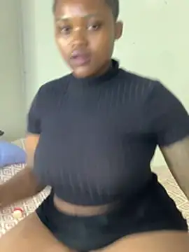 Snapshot of ThickPearlx23 chatting on July 9, 12:44 am ThickPearlx23 online show from July 9, 12:44 am
