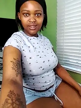 ThickPearlx23 online show from October 23, 4:11 am